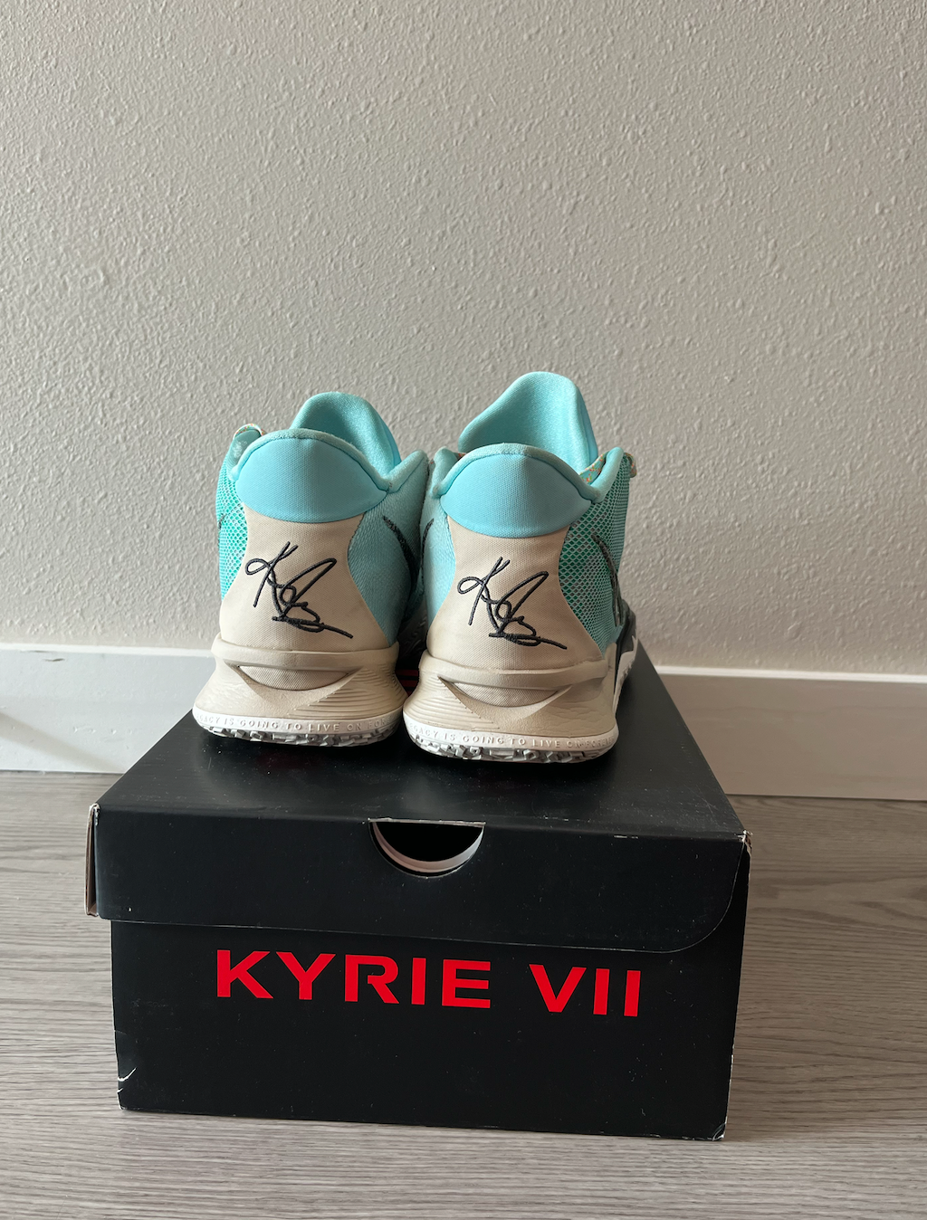 Kyrie 7 "Copa"