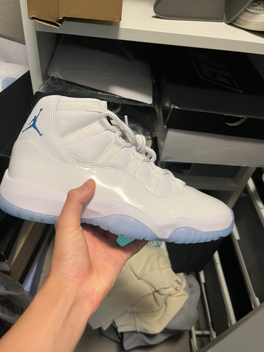 Jordan 11 Legend Blue